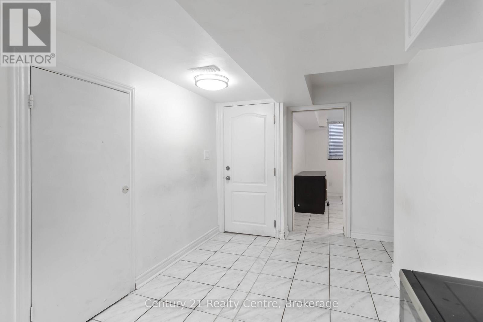 Bsmnt - 3073 Ireson Court, Mississauga, ON - Indoor Photo Showing Other Room