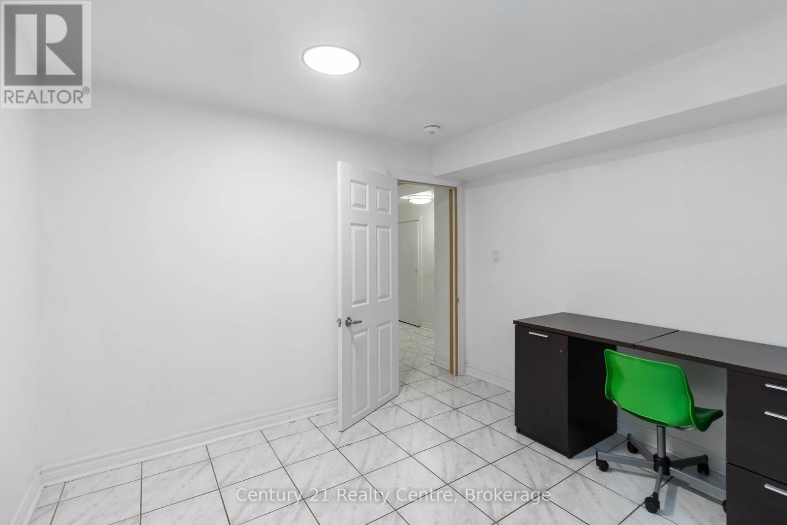 Bsmnt - 3073 Ireson Court, Mississauga, ON - Indoor Photo Showing Other Room