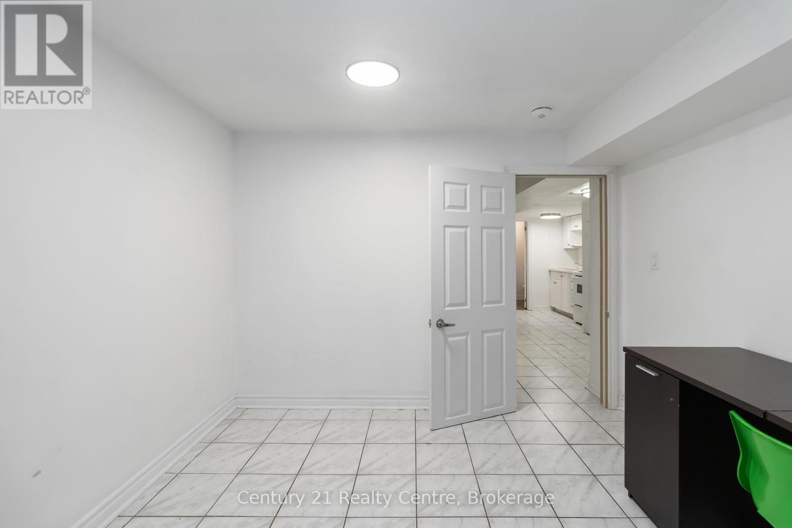 Bsmnt - 3073 Ireson Court, Mississauga, ON - Indoor Photo Showing Other Room