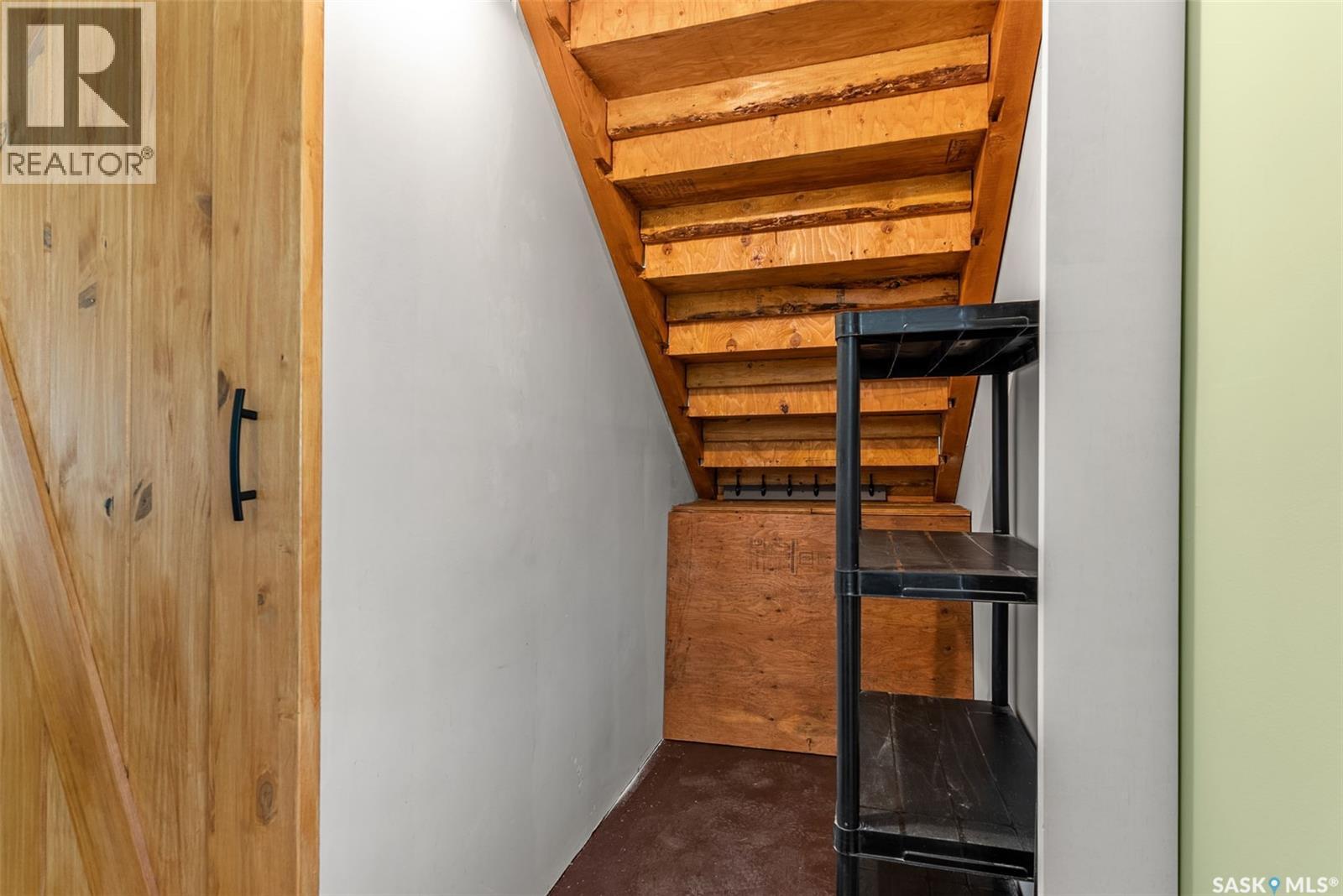 225 3Rd Street E, Regina Beach, SK - Indoor Photo Showing Other Room