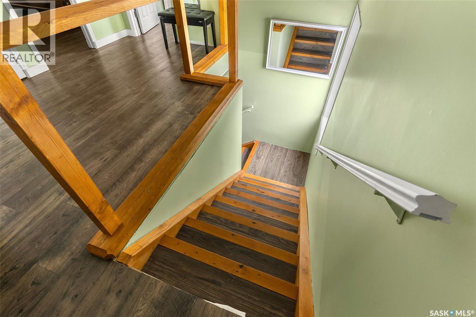 225 3Rd Street E, Regina Beach, SK - Indoor Photo Showing Other Room