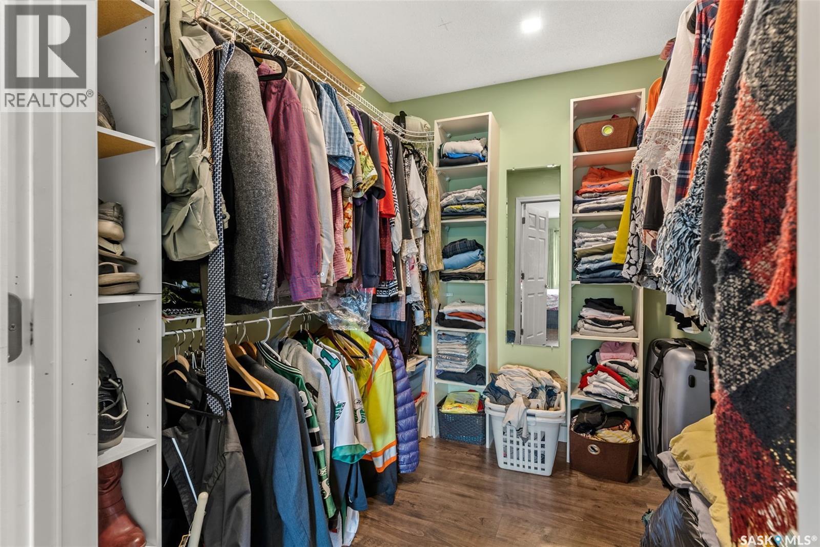 225 3Rd Street E, Regina Beach, SK - Indoor With Storage