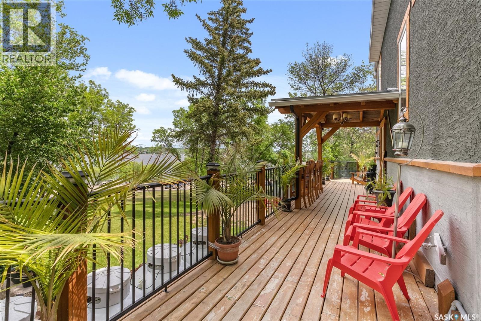 225 3Rd Street E, Regina Beach, SK - Outdoor With Deck Patio Veranda