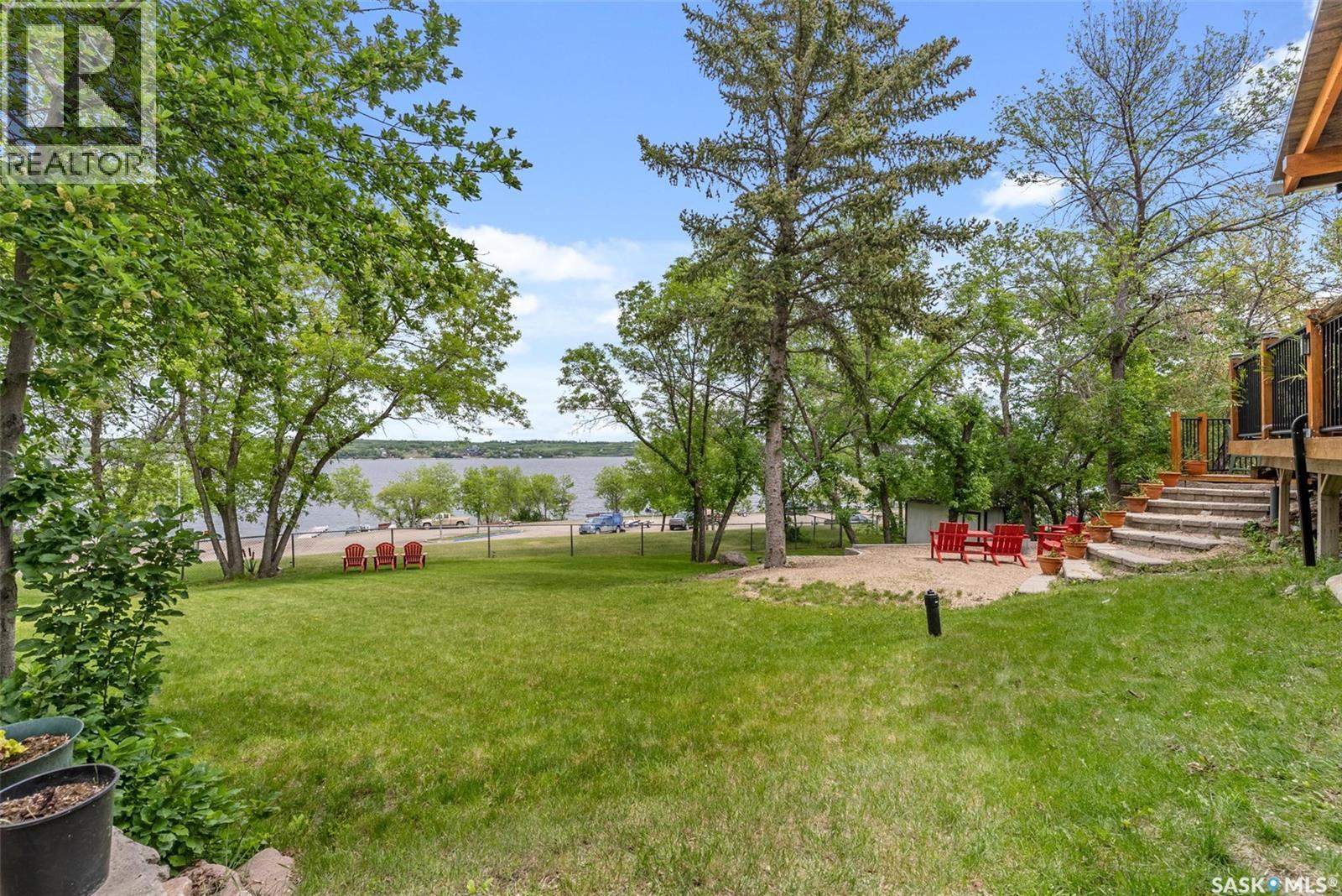 225 3Rd Street E, Regina Beach, SK - Outdoor