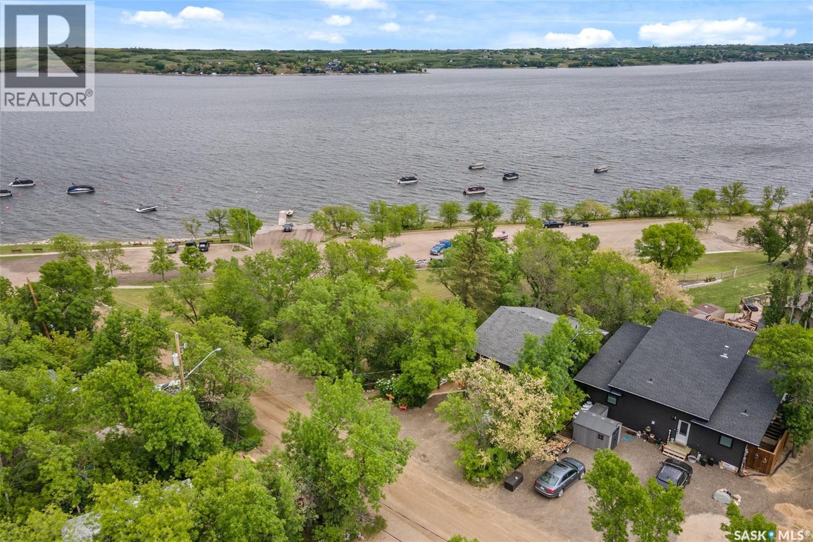 225 3Rd Street E, Regina Beach, SK - Outdoor With Body Of Water With View
