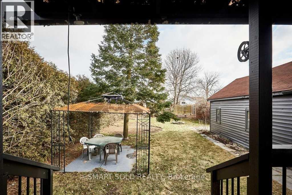 Lower - 761 Rowena Street, Oshawa, ON - Outdoor