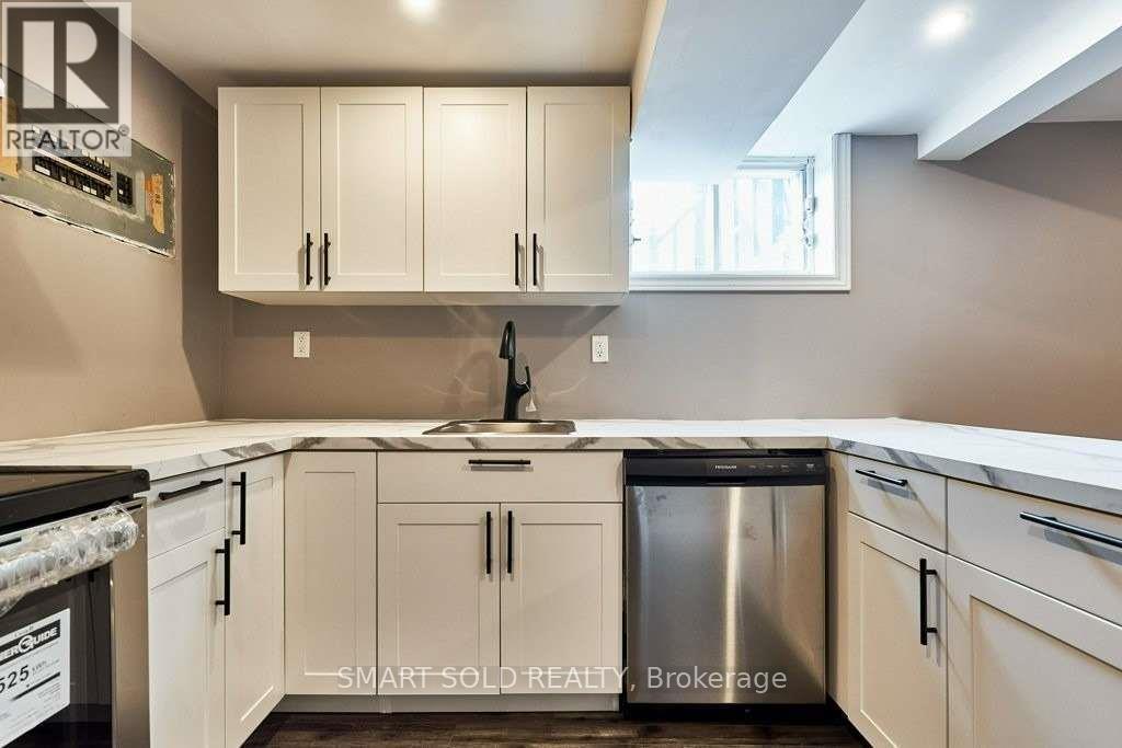 Lower - 761 Rowena Street, Oshawa, ON - Indoor Photo Showing Kitchen