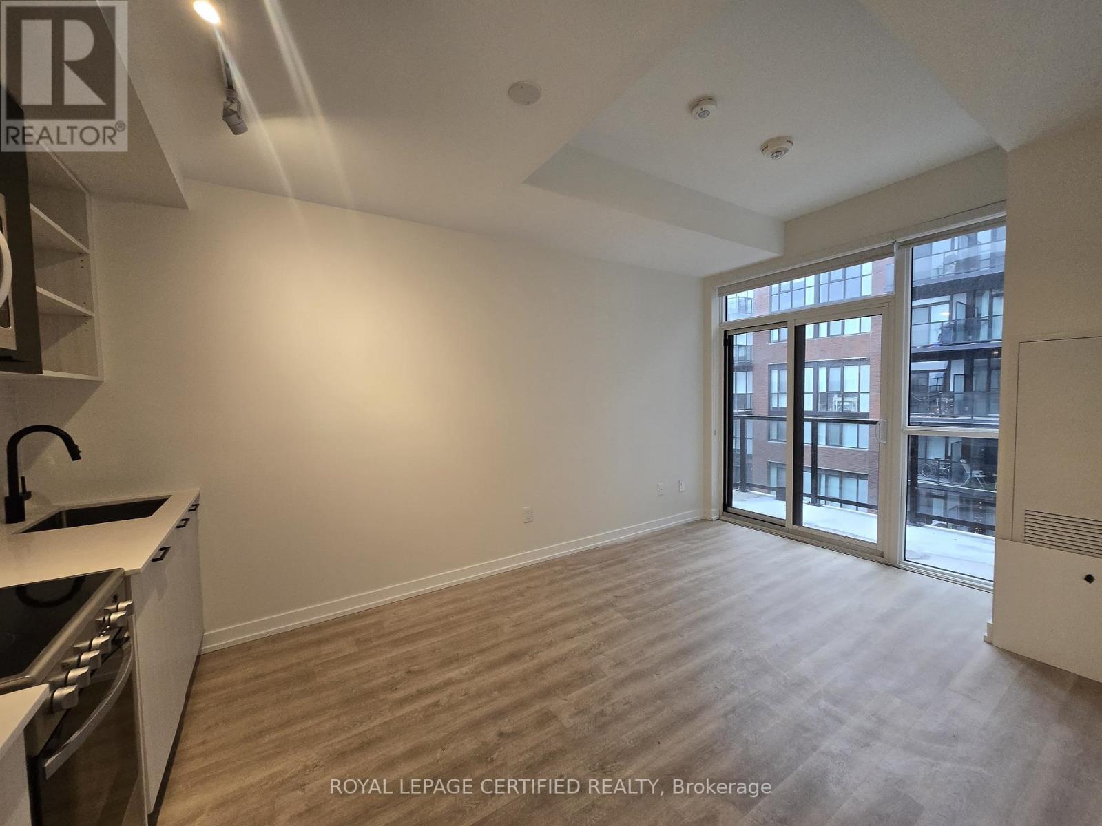 616 - 2300 St Clair Avenue W, Toronto, ON - Indoor