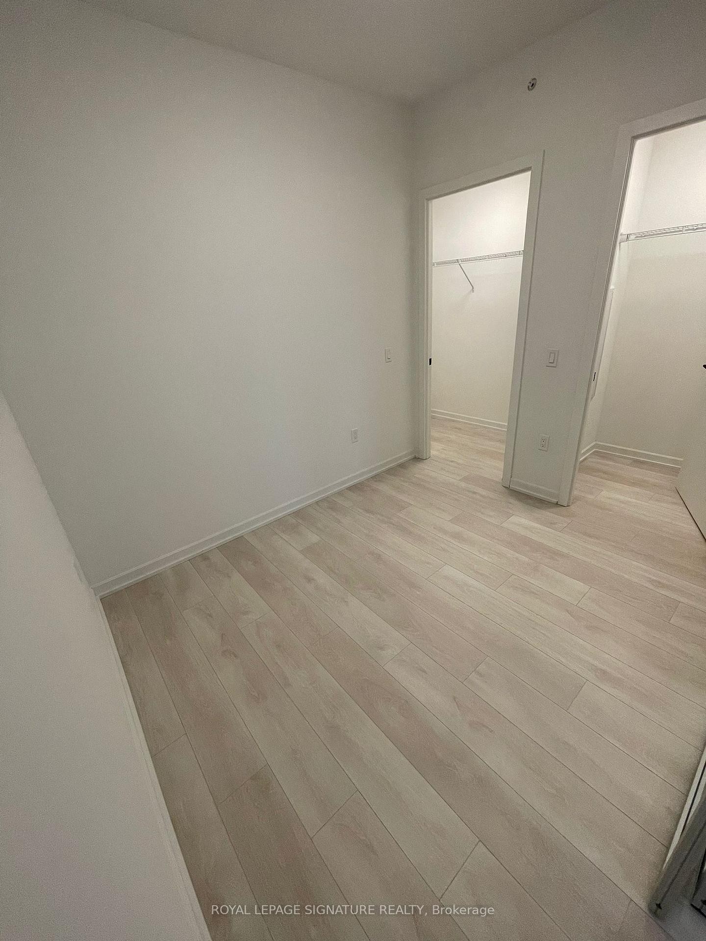 1911-1285 Dupont Street, Toronto, ON - Indoor Photo Showing Other Room