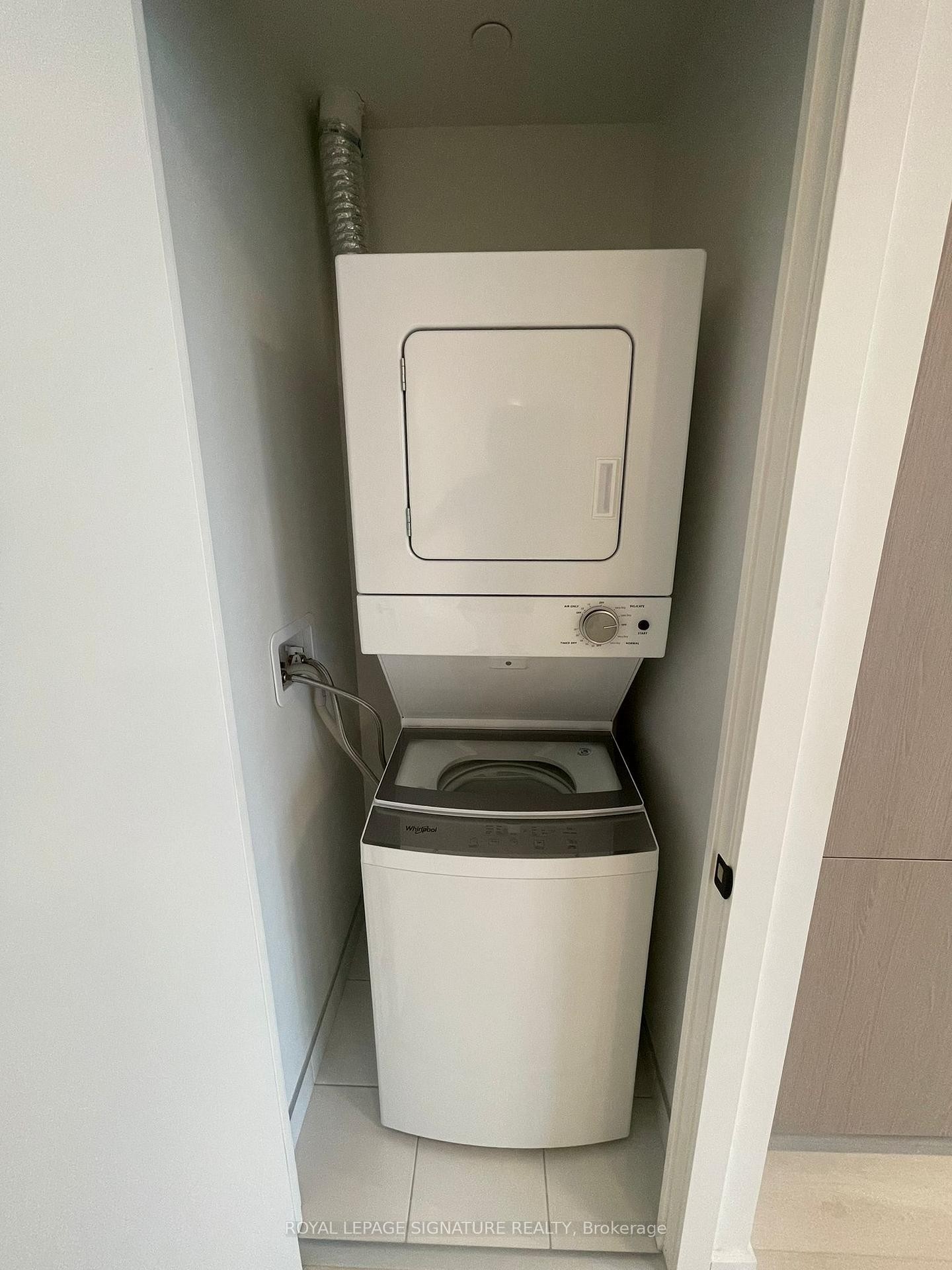 1911-1285 Dupont Street, Toronto, ON - Indoor Photo Showing Laundry Room