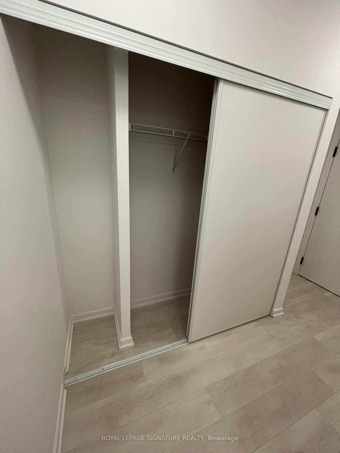 1911-1285 Dupont Street, Toronto, ON - Indoor Photo Showing Other Room