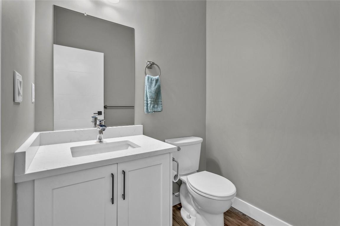 103 Abbey Road, Princeton, BC - Indoor Photo Showing Bathroom