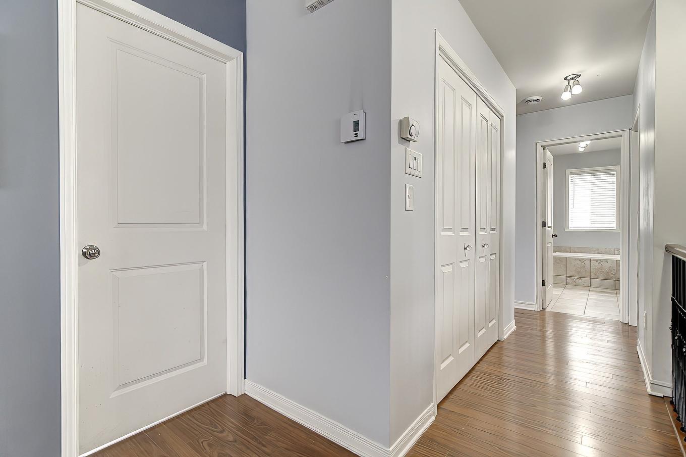 Passageway - 439 Place Des Pluviers, Mascouche, QC - Indoor Photo Showing Other Room