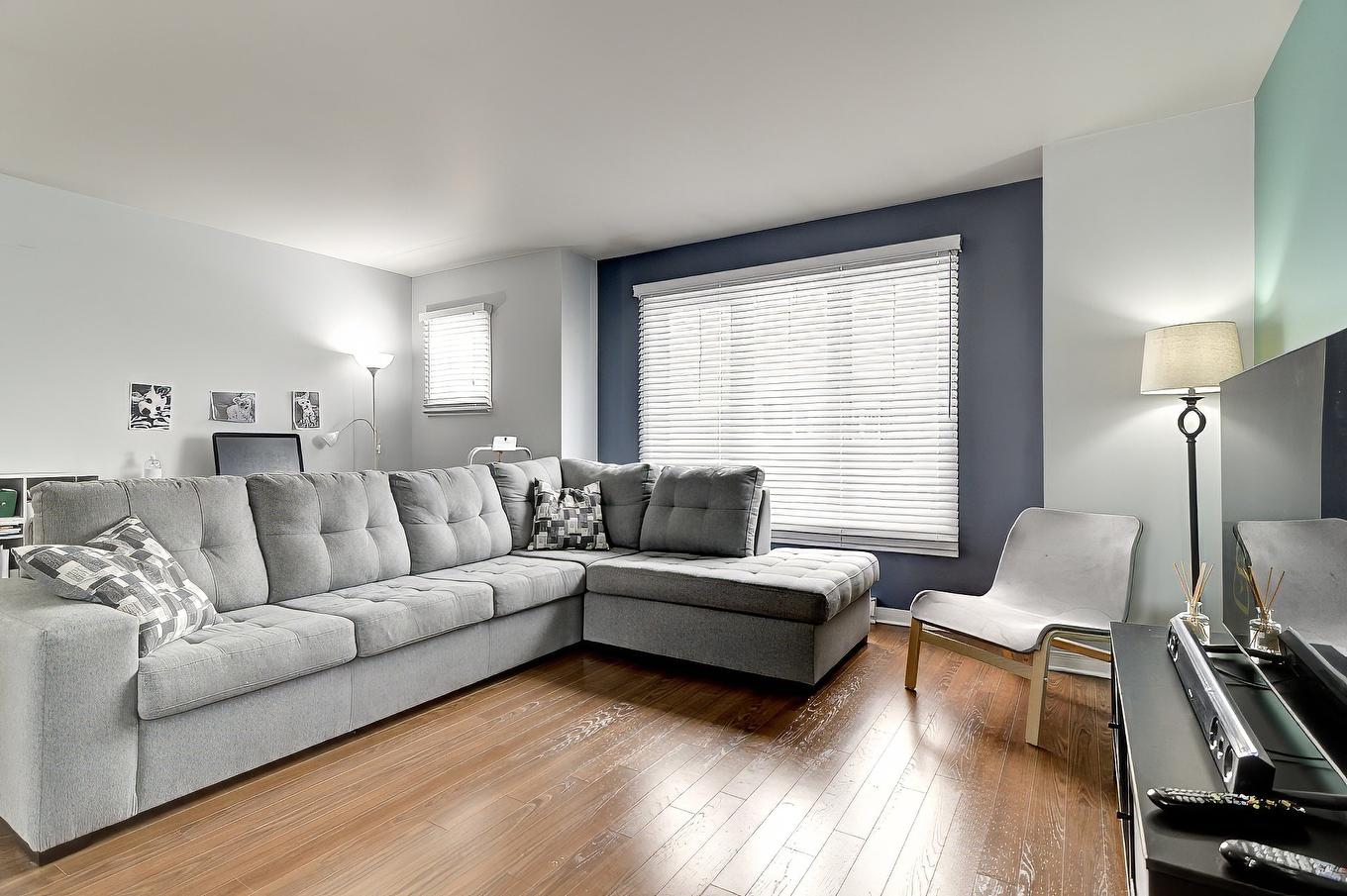 Living room - 439 Place Des Pluviers, Mascouche, QC - Indoor Photo Showing Living Room