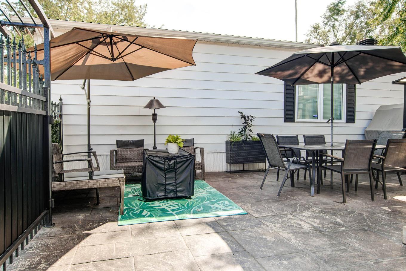 Backyard - 250-3950 Boul. Sir-Wilfrid-Laurier, Longueuil (Saint-Hubert), QC - Outdoor With Deck Patio Veranda With Exterior