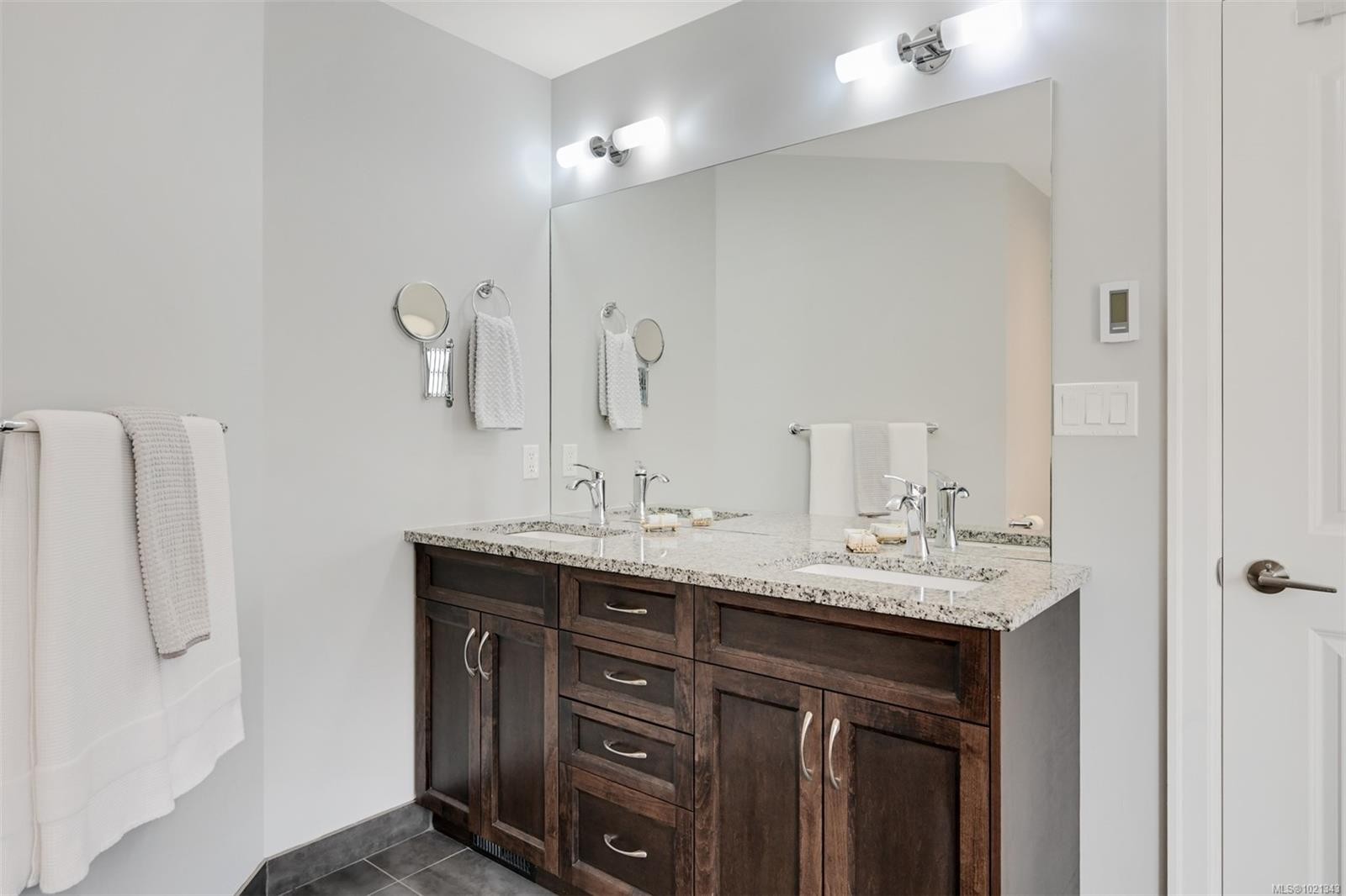 3445 Hopwood Pl, Colwood, BC