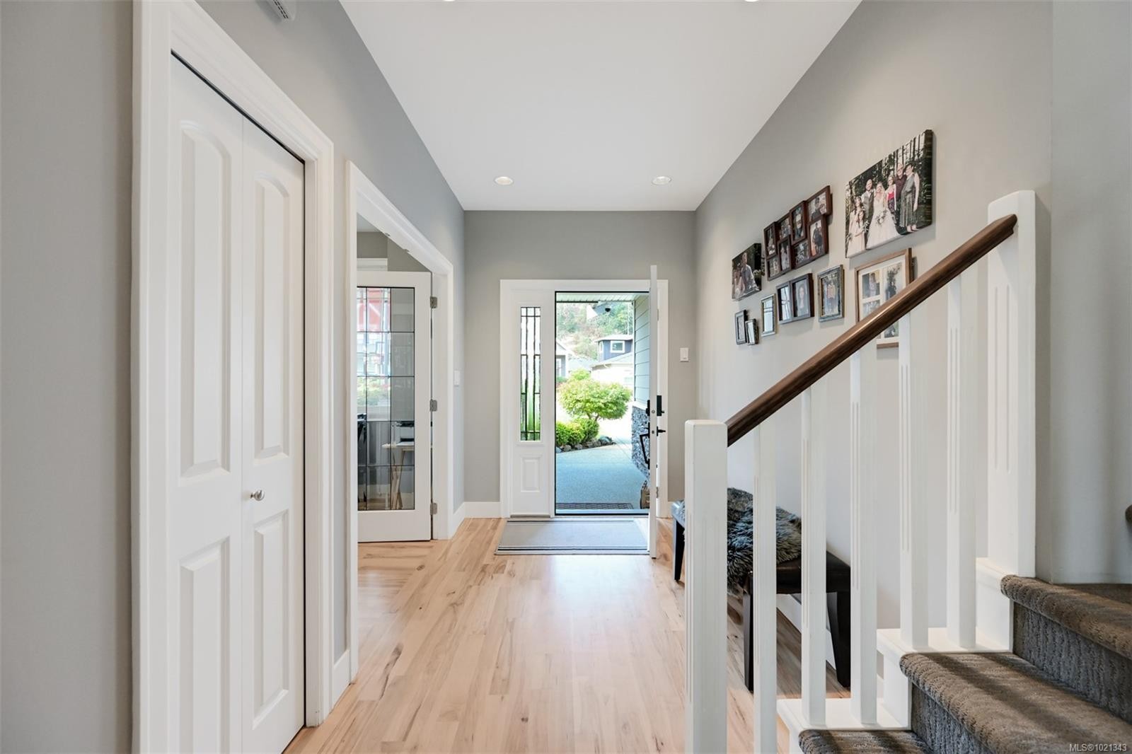 3445 Hopwood Pl, Colwood, BC