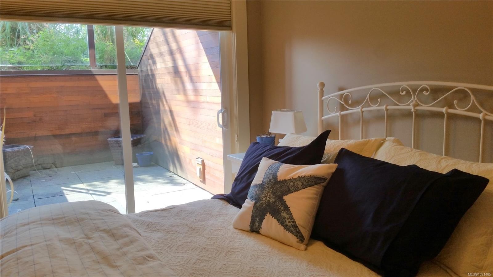 102-9115 Lochside Dr, North Saanich, BC - Indoor Photo Showing Other Room