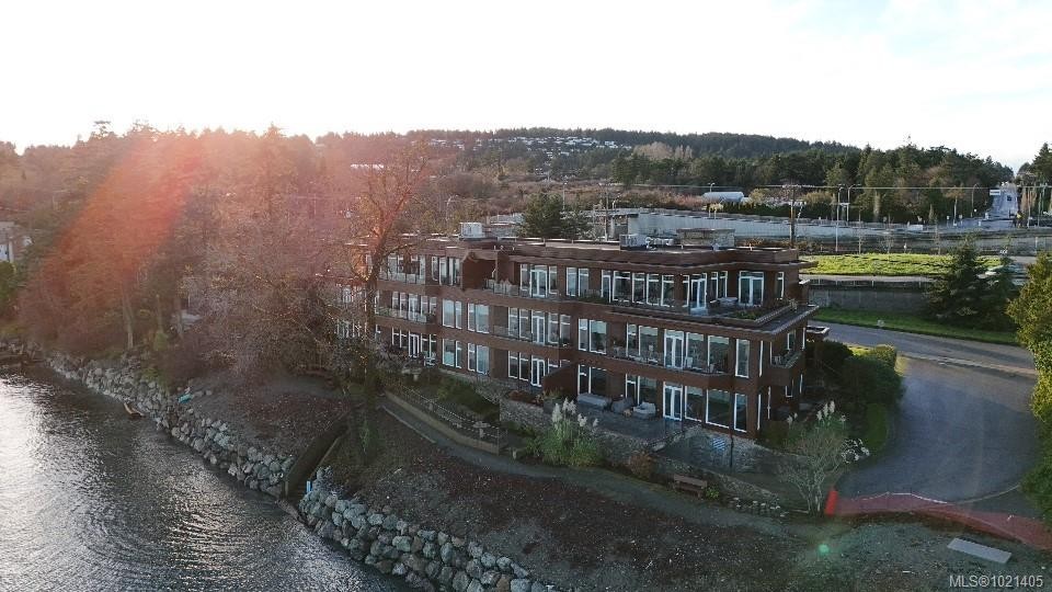 102-9115 Lochside Dr, North Saanich, BC - Outdoor With View