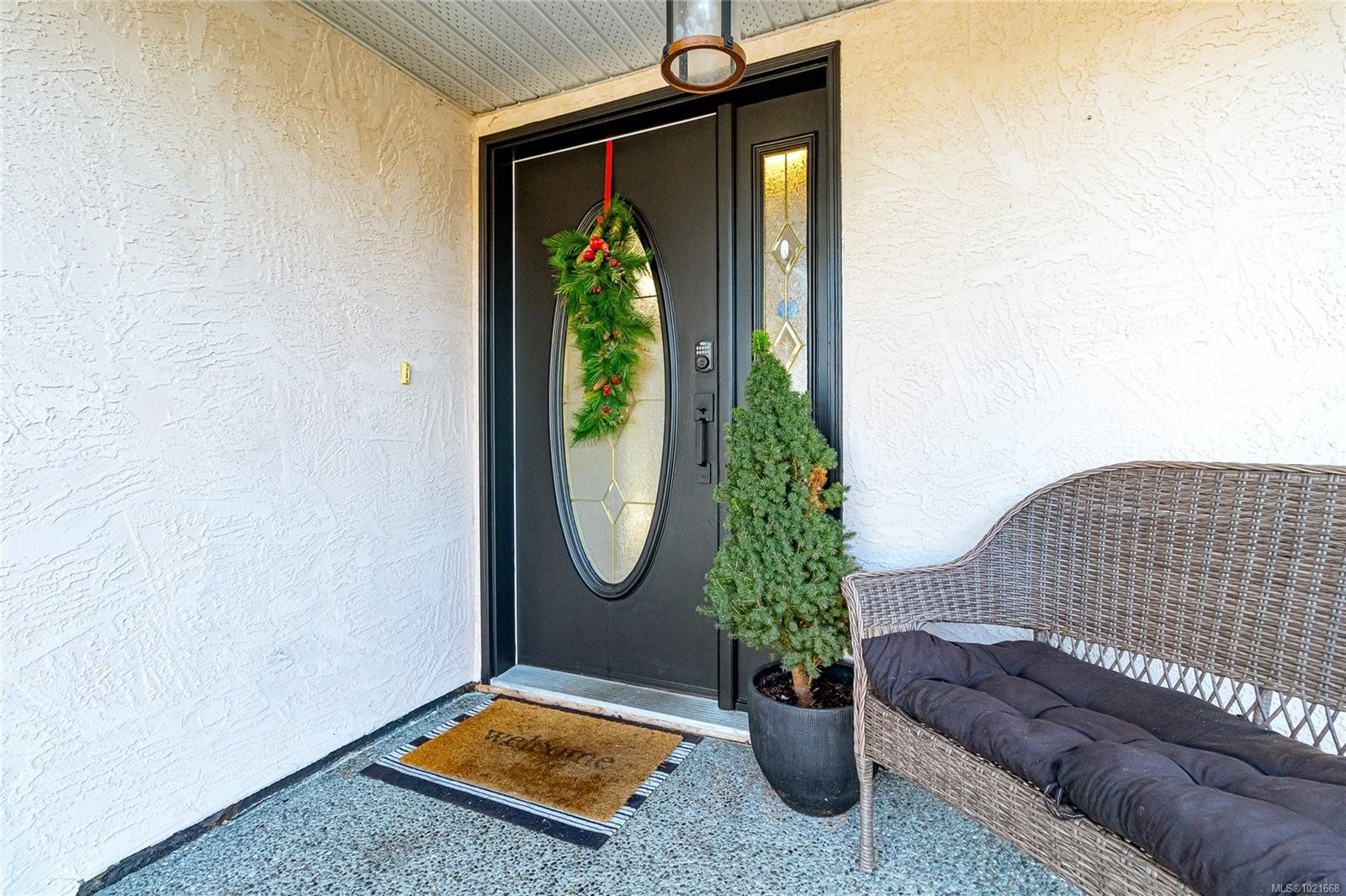 3324 Renita Ridge Rd, Duncan, BC - Outdoor With Exterior