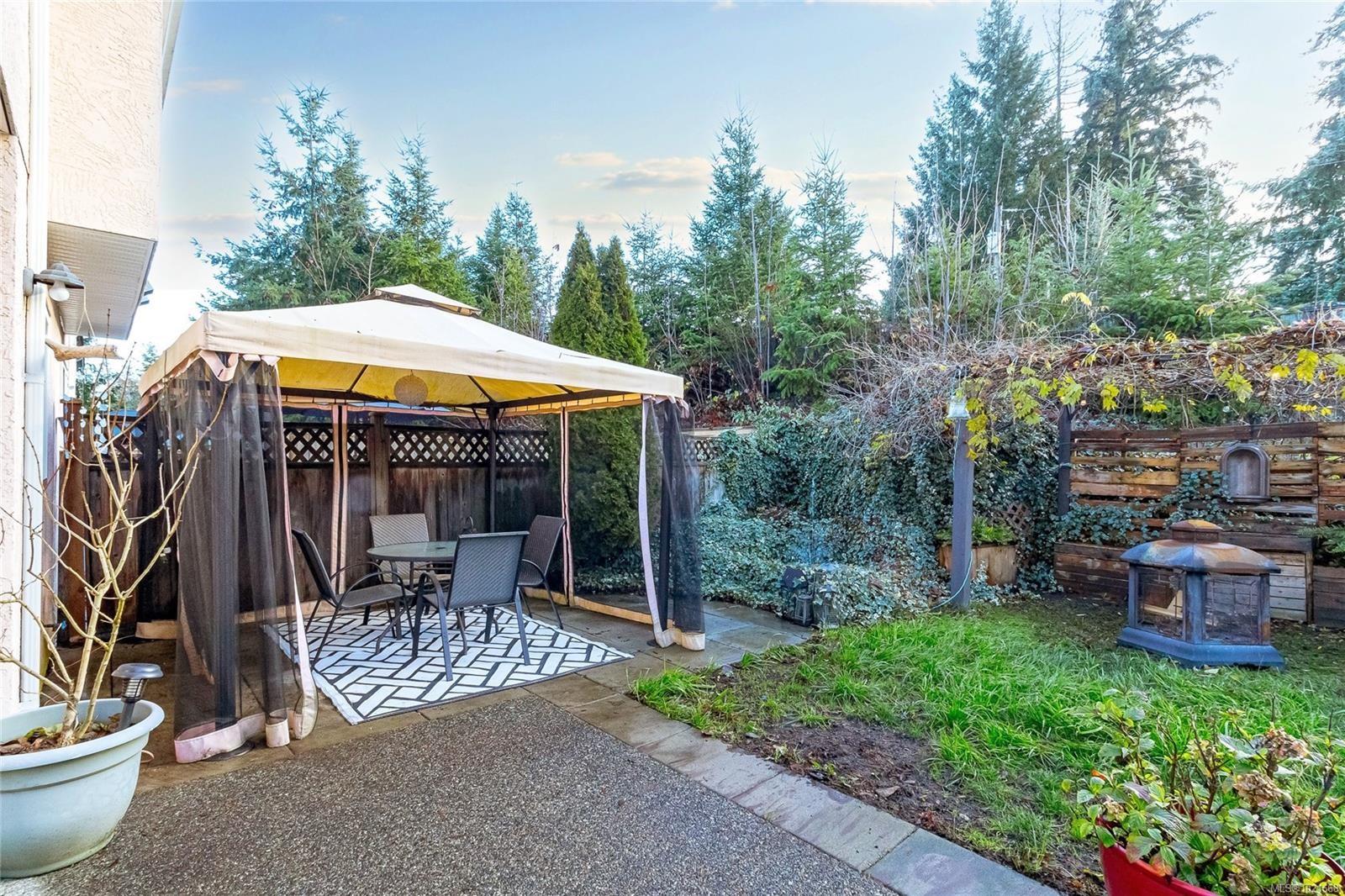 3324 Renita Ridge Rd, Duncan, BC - Outdoor With Deck Patio Veranda