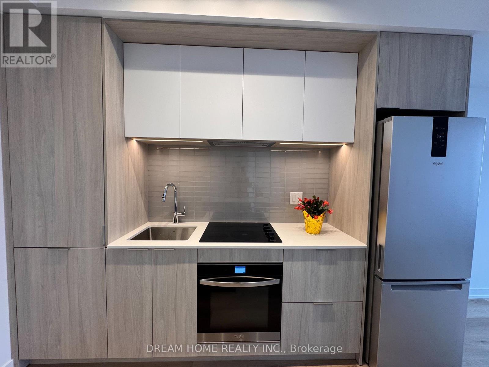 2909 - 395 Square One Drive, Mississauga, ON - Indoor Photo Showing Kitchen