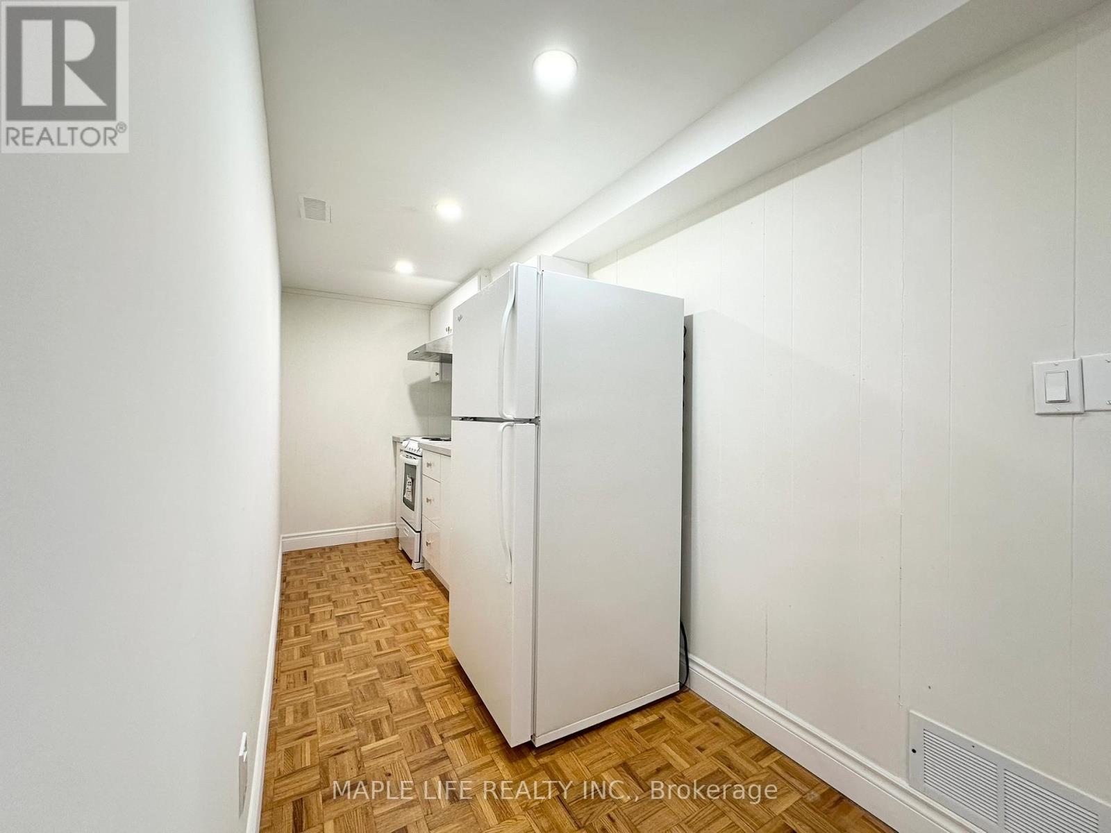 Bsmt - 15 Nymark Avenue, Toronto, ON - Indoor Photo Showing Other Room