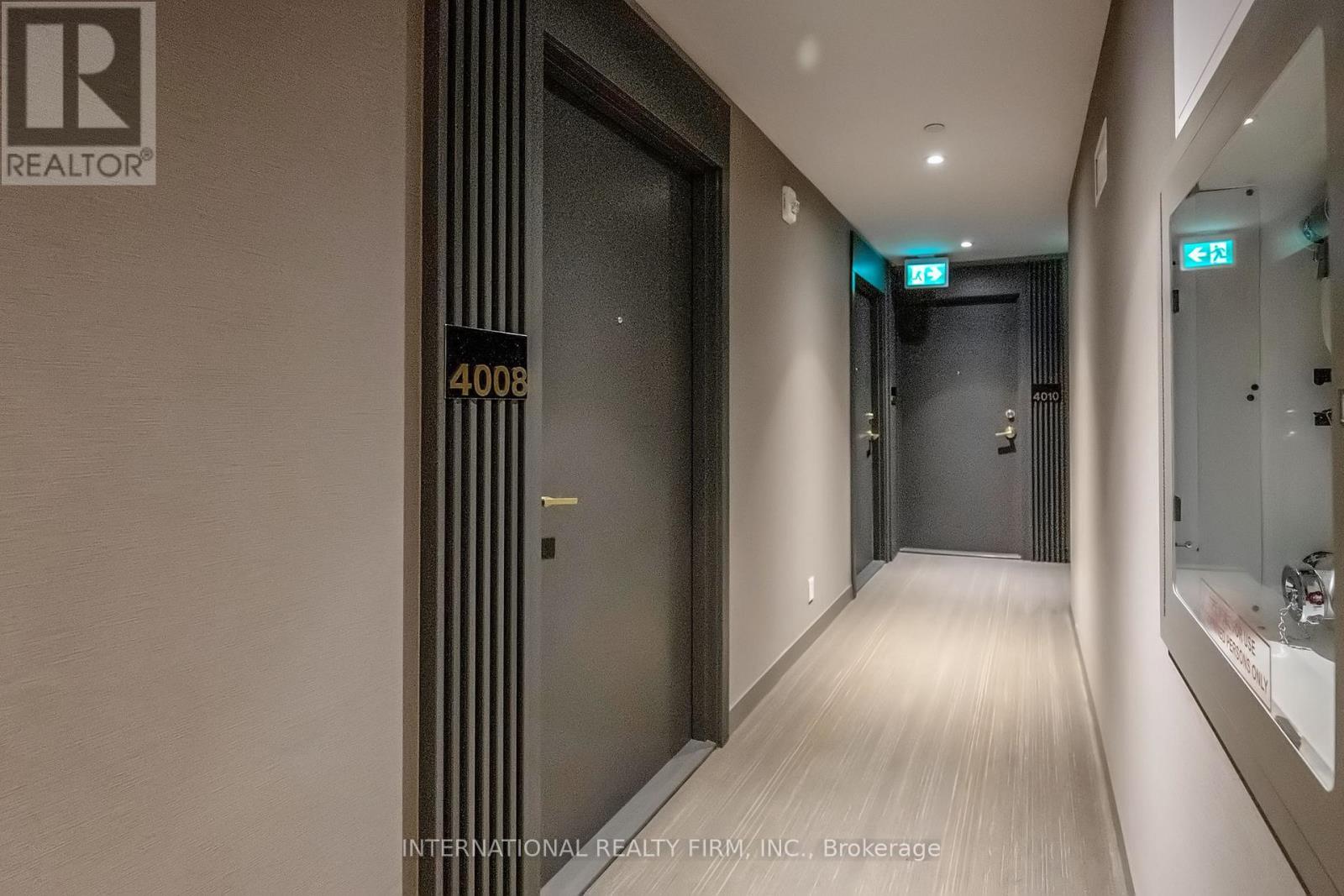 4008 - 950 Portage Parkway, Vaughan, ON - Indoor