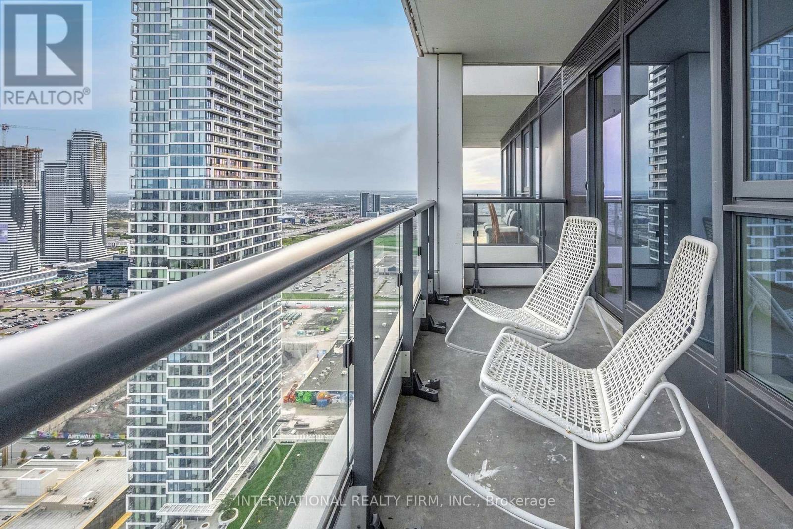 4008 - 950 Portage Parkway, Vaughan, ON - Outdoor