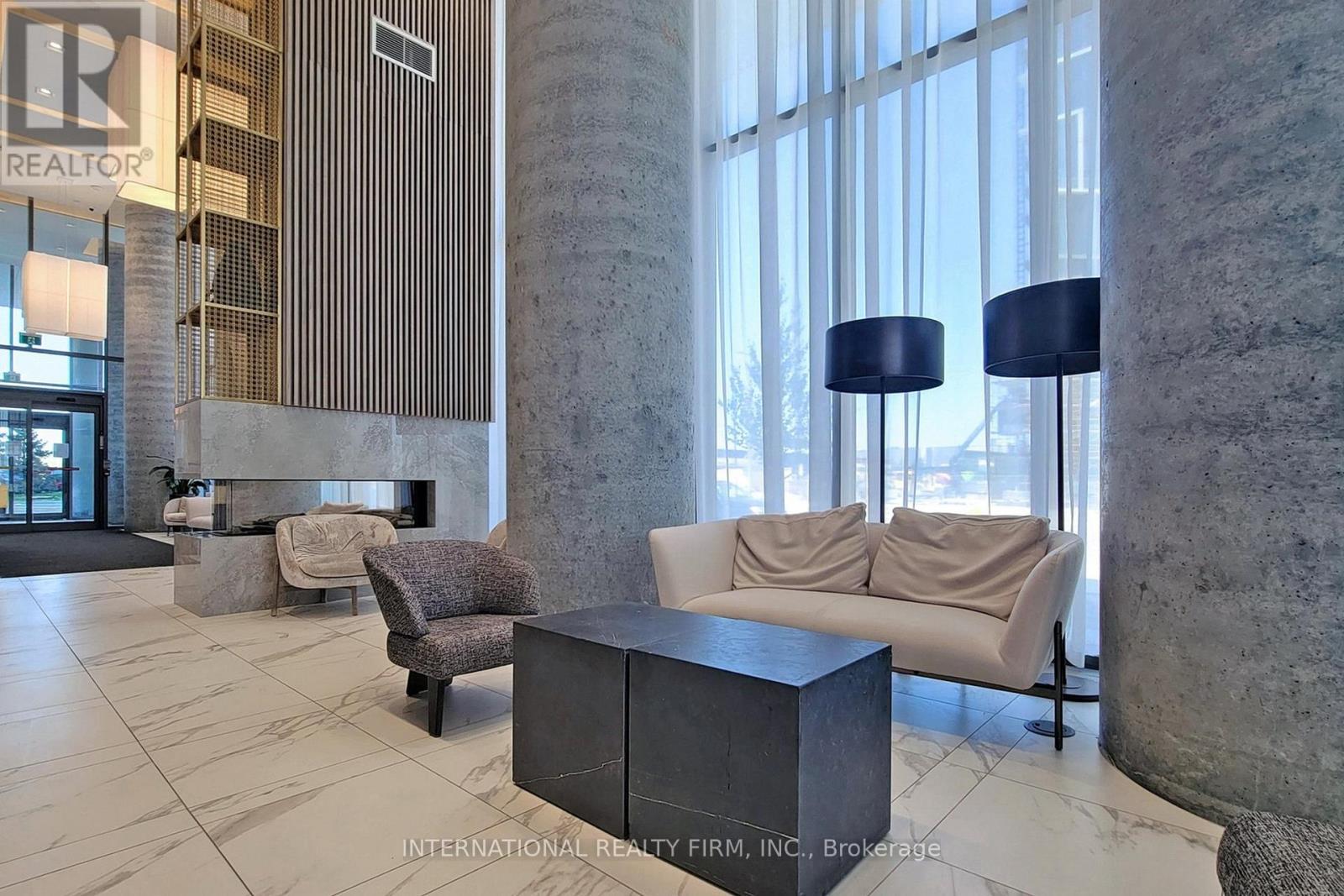 4008 - 950 Portage Parkway, Vaughan, ON - Indoor Photo Showing Other Room