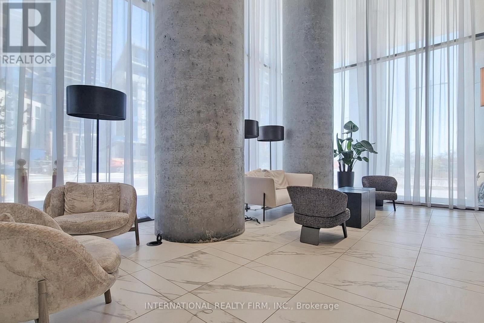 4008 - 950 Portage Parkway, Vaughan, ON - Indoor