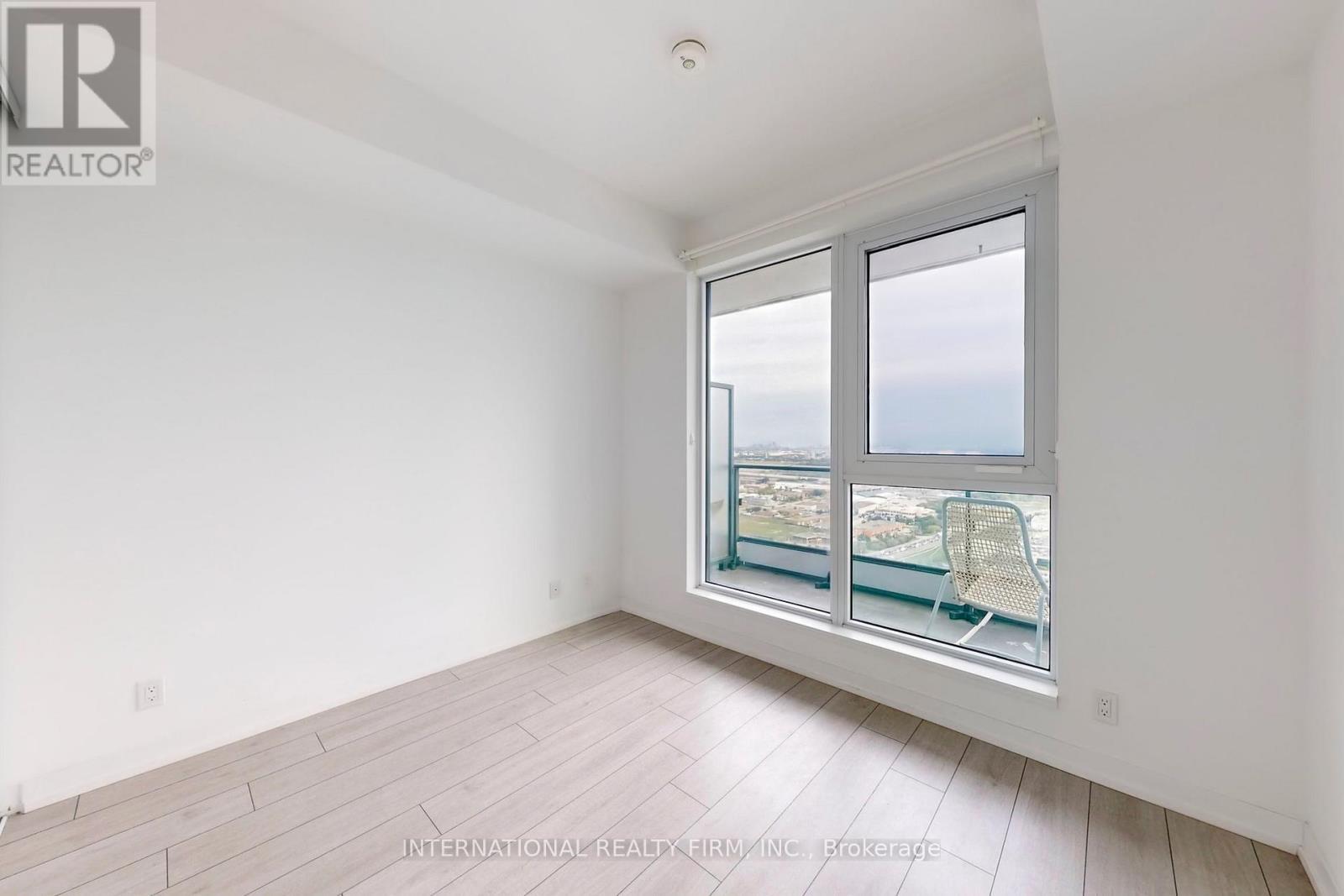 4008 - 950 Portage Parkway, Vaughan, ON - Indoor Photo Showing Other Room