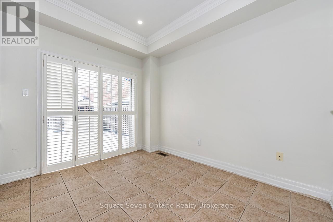 391 Vellore Park Avenue, Vaughan, ON - Indoor Photo Showing Other Room