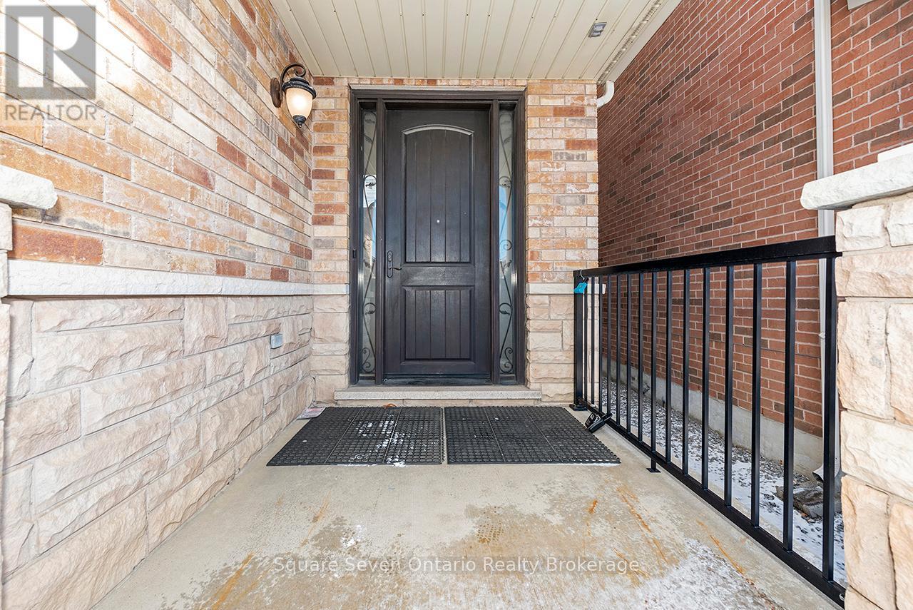 391 Vellore Park Avenue, Vaughan, ON - Outdoor With Exterior