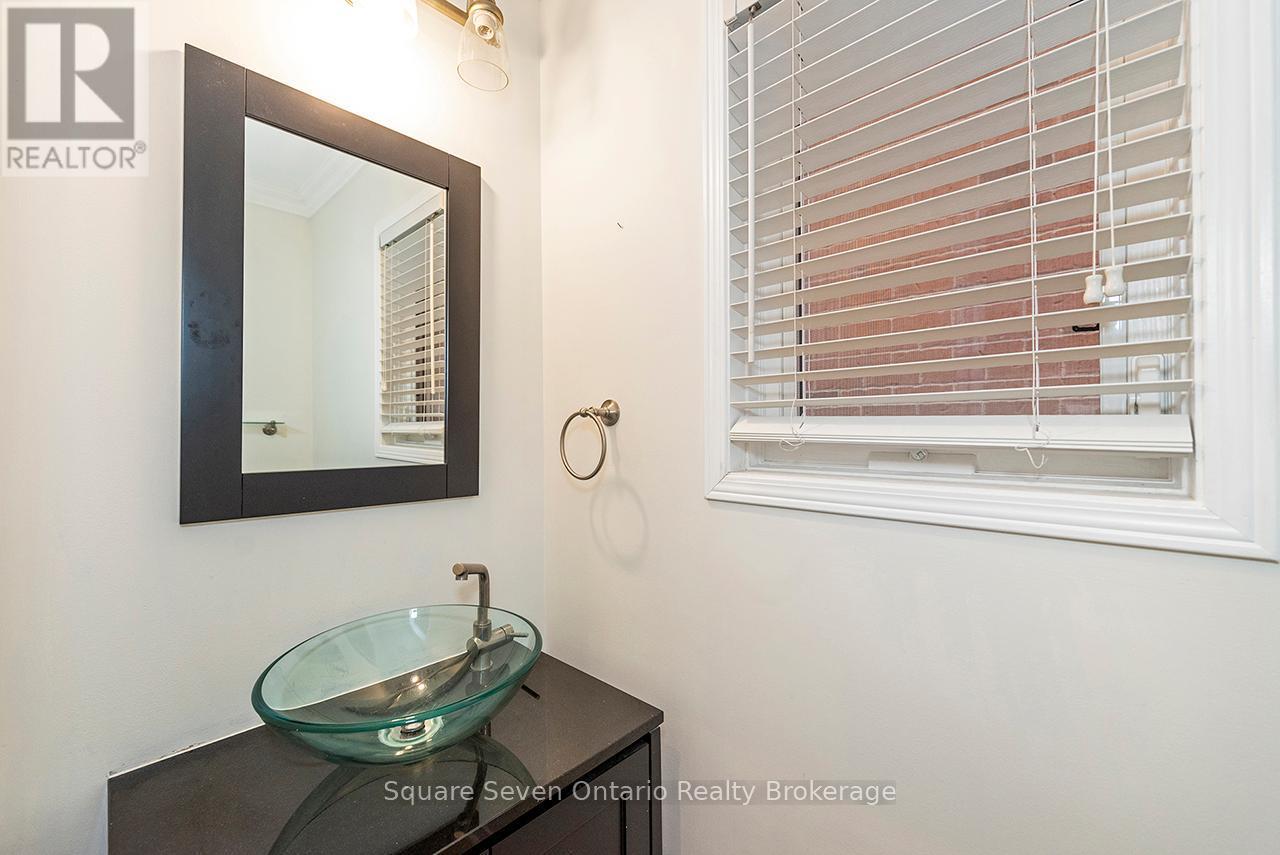 391 Vellore Park Avenue, Vaughan, ON - Indoor