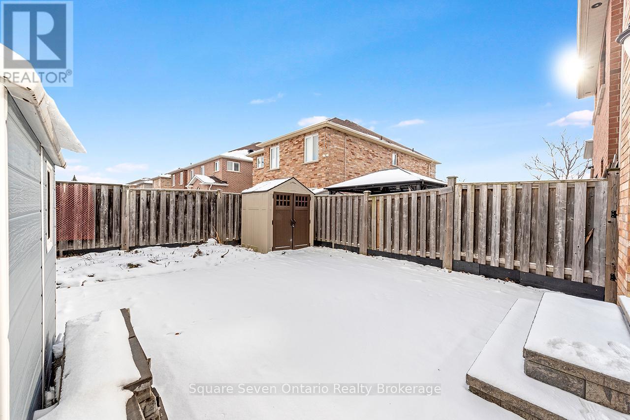 391 Vellore Park Avenue, Vaughan, ON - Outdoor