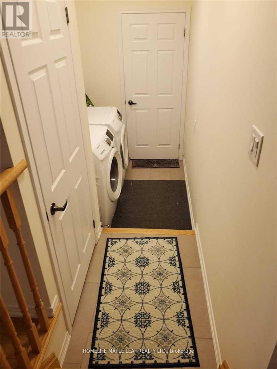 9 Hoover Road, Brampton, ON - Indoor Photo Showing Laundry Room