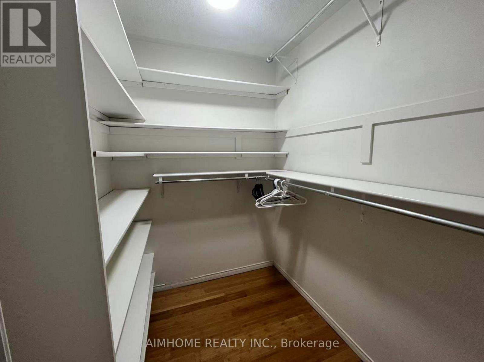 Room1 - 401 Kittridge Road, Oakville, ON - Indoor With Storage