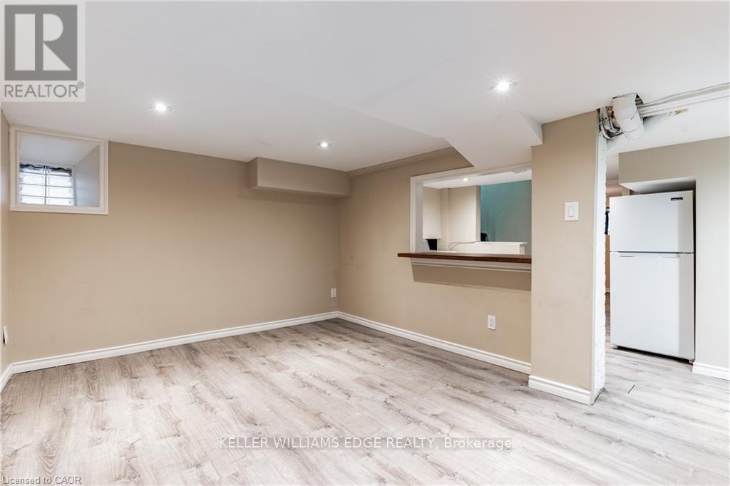 B - 9 Blythe Street, Hamilton, ON - Indoor