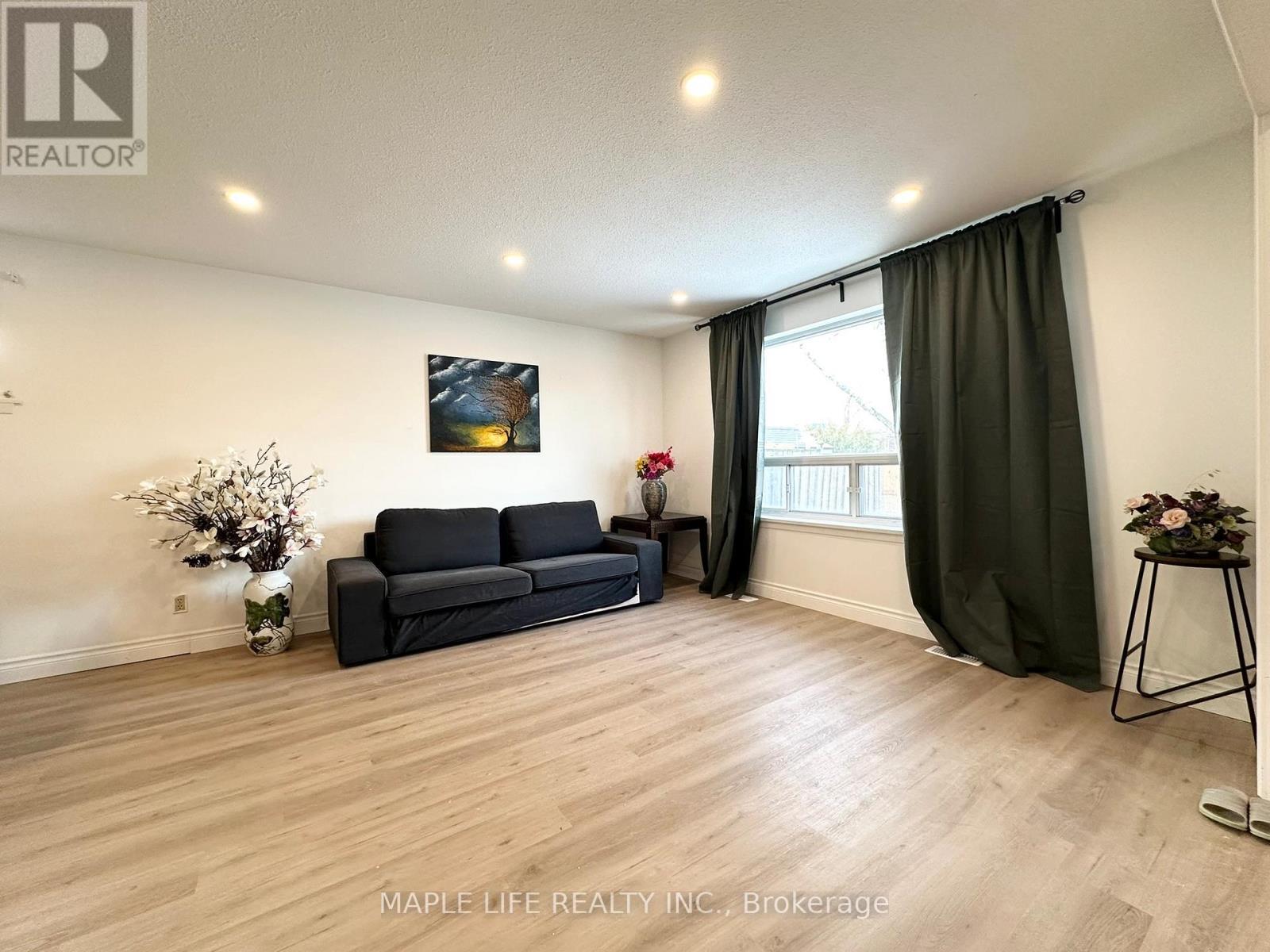 Main - 15 Nymark Avenue, Toronto, ON - Indoor