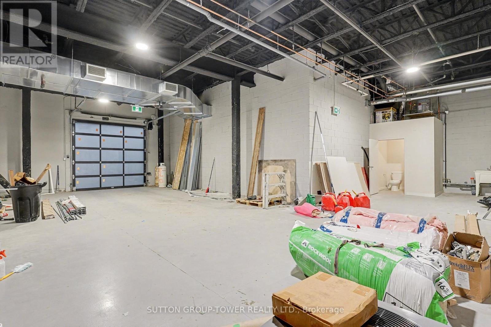 33 - 5250 Solar Drive, Mississauga, ON