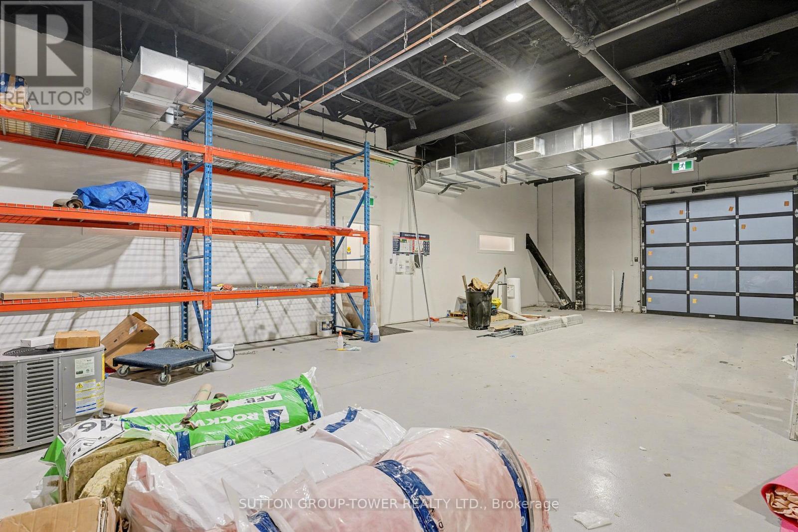 33 - 5250 Solar Drive, Mississauga, ON