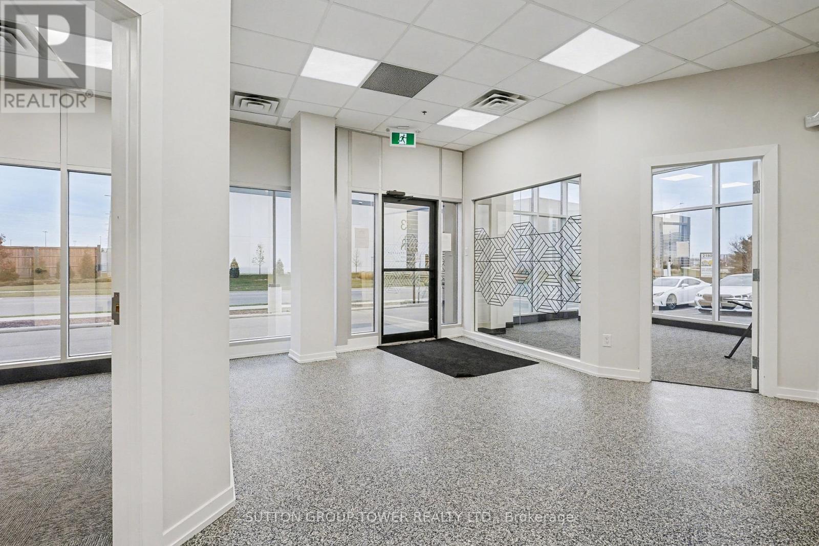 33 - 5250 Solar Drive, Mississauga, ON