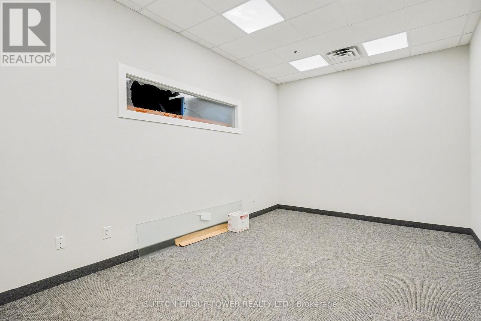 33 - 5250 Solar Drive, Mississauga, ON