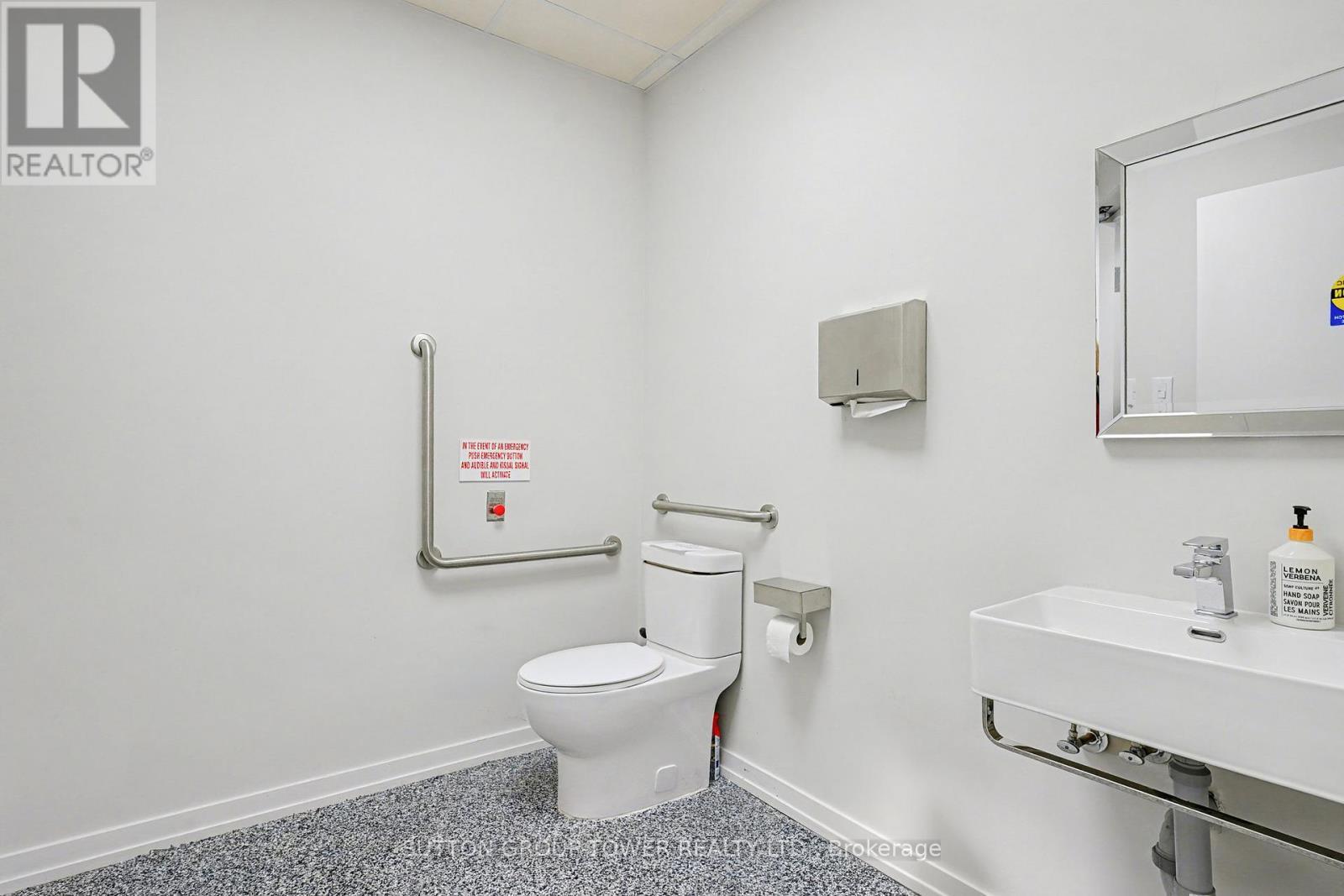 33 - 5250 Solar Drive, Mississauga, ON