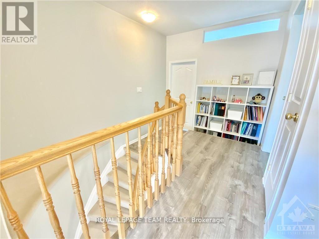 64 Tobermory Crescent, Ottawa, ON - Indoor Photo Showing Other Room