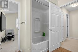 Main Bath Full attached to two bedrooms -