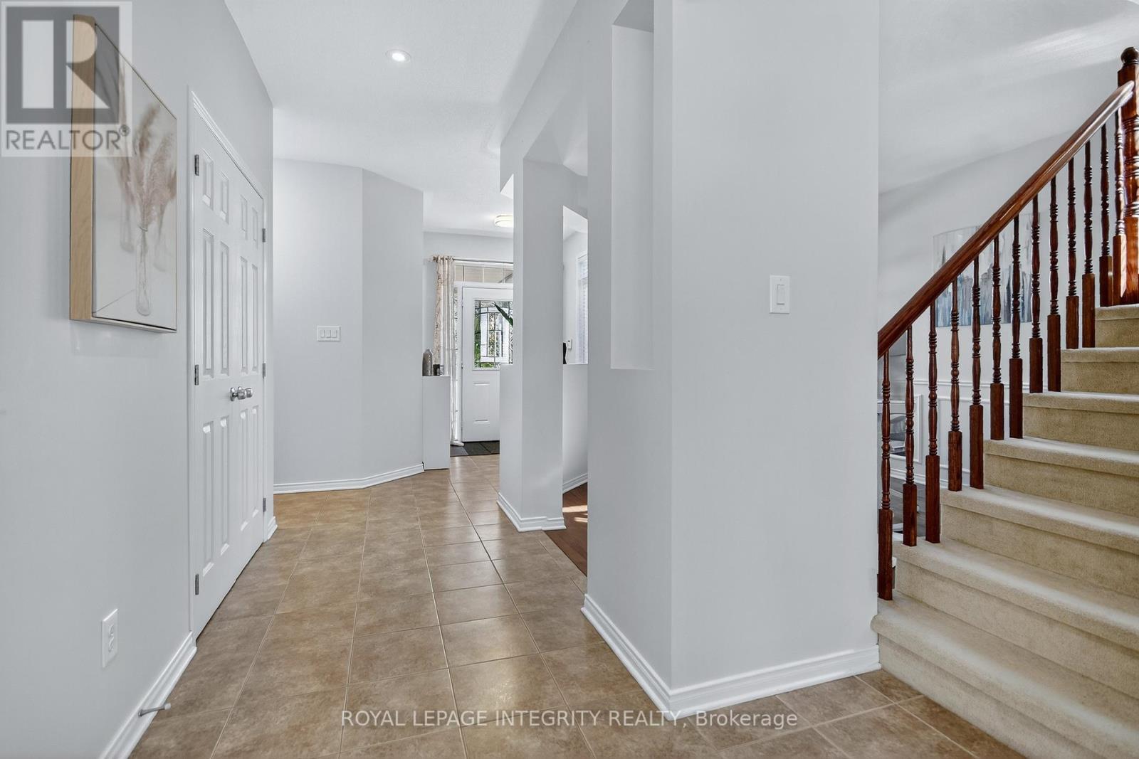 347 Tucana Way, Ottawa, ON - Indoor Photo Showing Other Room