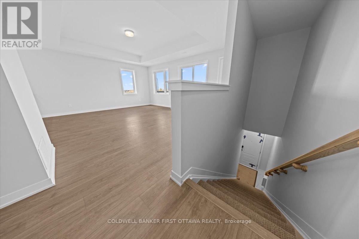 110 Parnian Private, Ottawa, ON - Indoor Photo Showing Other Room