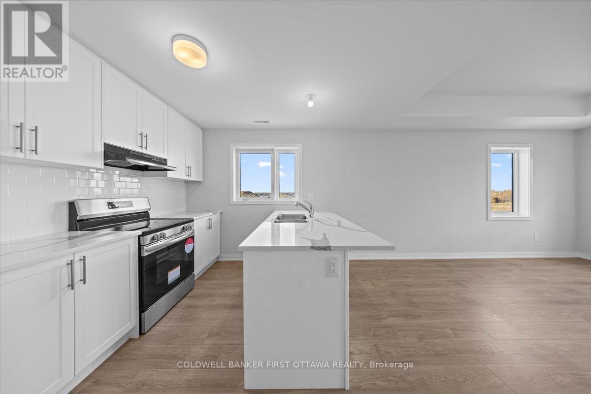 110 Parnian Private, Ottawa, ON - Indoor Photo Showing Kitchen With Double Sink